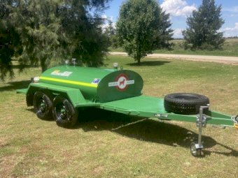 2000L Fuel trailer