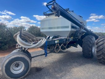 FlexiCoil 2340 Air seeder
