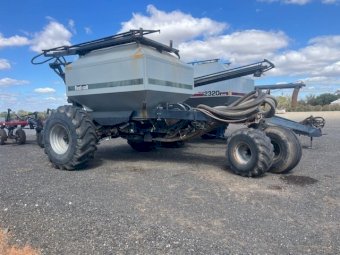 FlexiCoil 2340 Air seeder