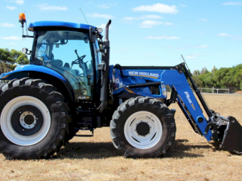 2020 New Holland T6020 Plus Tractor with Loader