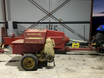 New Holland 417 Small Square Baler