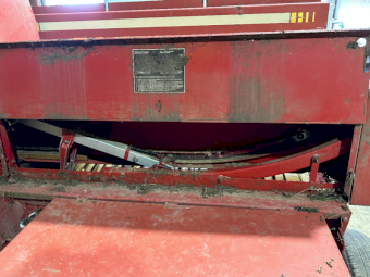 New Holland 417 Small Square Baler