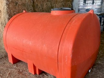 Portable Heavy Duty 3,000 litre Polymaster Tank.