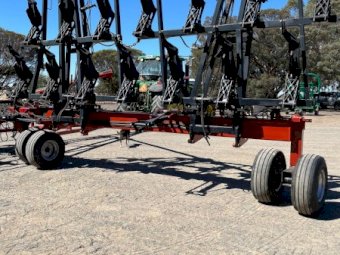 Case/IH PH800  (Flexicoil5700) Precision Hoe 50Ft Seeder Bar