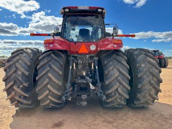 2019 Case IH Magnum 340