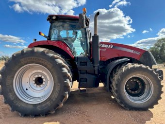 2019 Case IH Magnum 340