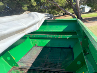 Donder 2500 Spreader