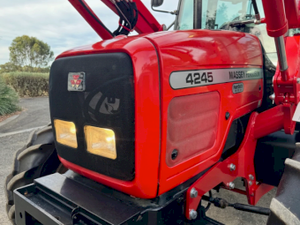 2001 Massey Ferguson 4245 Tractor / Loader