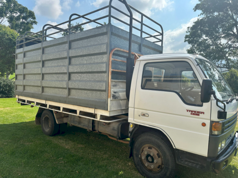 1994 Ford Trader 0811 Tray Truck with Stock Crate