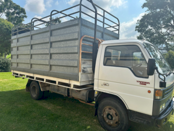 1994 Ford Trader 0811 Tray Truck with Stock Crate