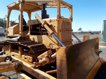 1977 Caterpillar  D6D Dozer Rippers and 14 ft Stick Rake