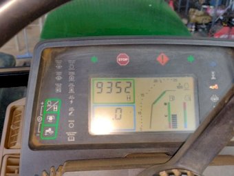 Under Auction - (A247) 2000 John Deere 7710 Tractor 