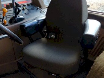 Under Auction - (A247) 2000 John Deere 7710 Tractor 