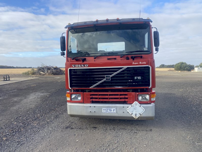 1994 Volvo F16 Prime Mover
