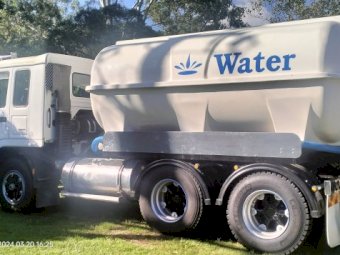 1998 Volvo FL12 Water Tanker