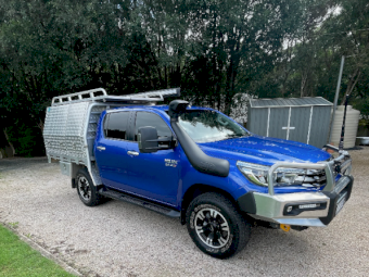 2017 Toyota Hilux SR5 Dual Cab Ute