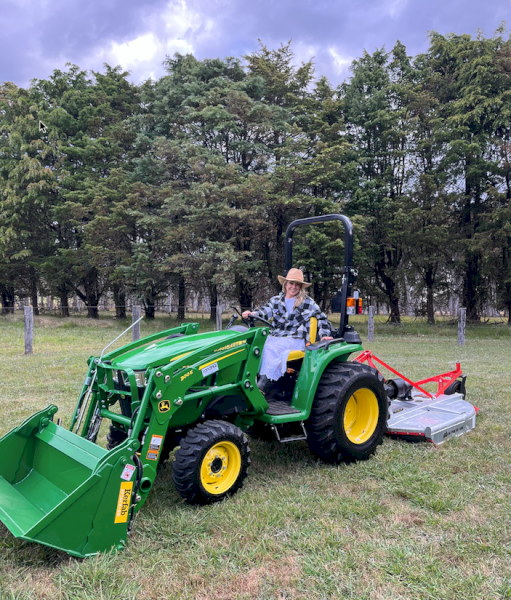 2022 John Deere 3038E Tractor