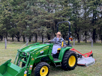 2022 John Deere 3038E Tractor