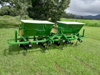 4 Row KMC John Deere Planter