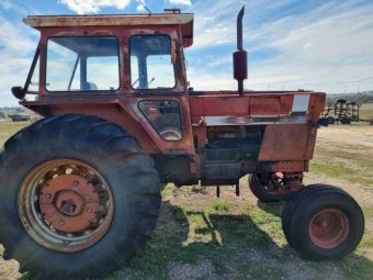 International 866 Tractor | Farm Tender