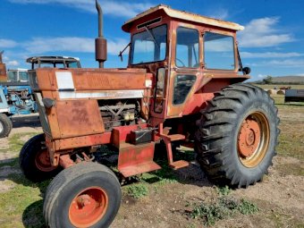 International 866 Tractor | Farm Tender