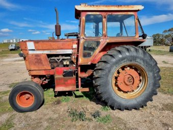 International 866 Tractor | Farm Tender