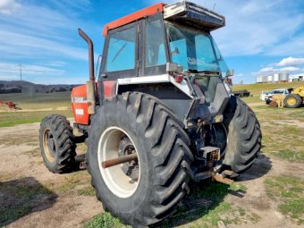 Under Auction - (A248) Case 2294 Tractor 