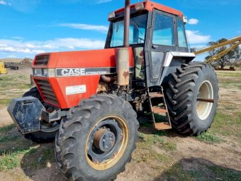 Under Auction - (A248) Case 2294 Tractor 
