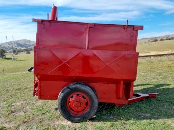100 Bag Lick Feeder Trailer