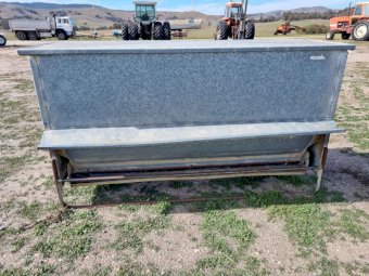 Cowra Sheep Lick Feeder