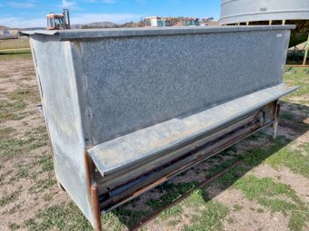 Cowra Sheep Lick Feeder