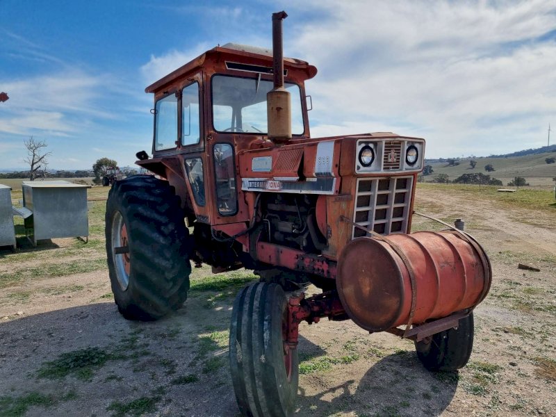 International 866 Tractor | Farm Tender