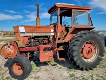 International 866 Tractor | Farm Tender