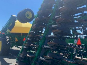 2021 John Deere 1890 Disc Seeder WITH SECTION CONTROL