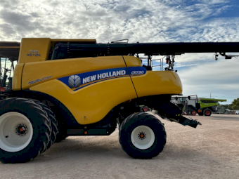 2018 New Holland CR 7.90 Header