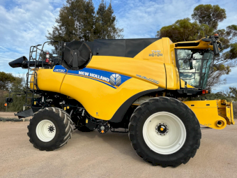 2018 New Holland CR 7.90 Header