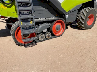 2020 Claas Lexion 8700TT Header.