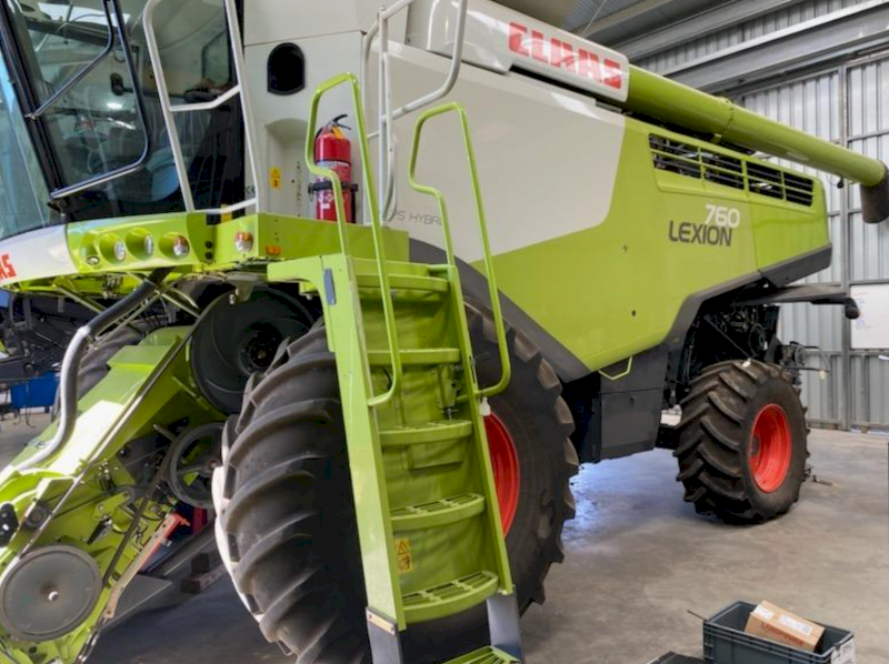 2019 Claas Lexion 760  Header With Convio 1380 Front