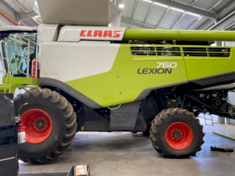 2019 Claas Lexion 760  Header With Convio 1380 Front
