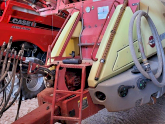 Hardi 7036 Commander Trailing Boom Spray