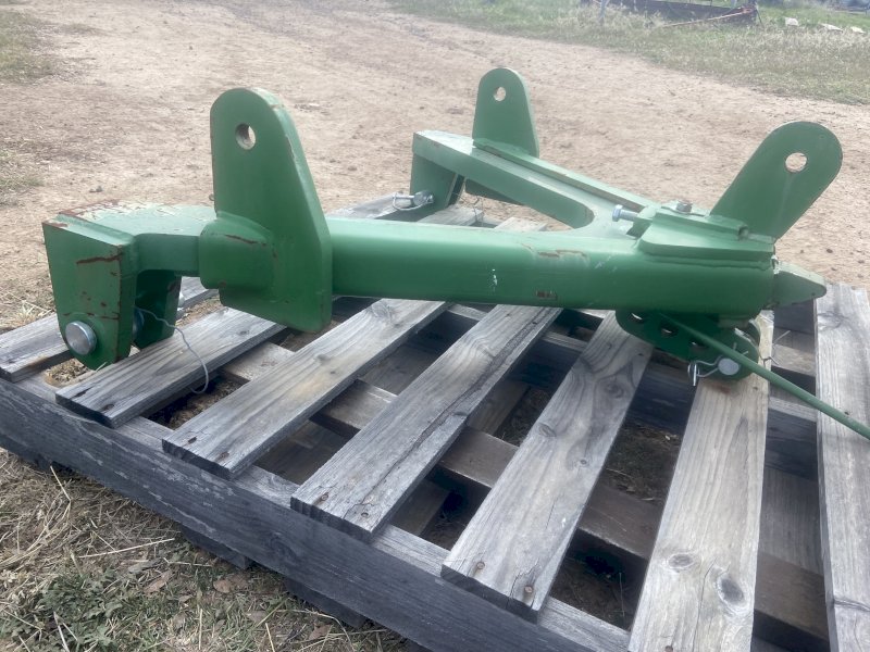 Universal three-point linkage frame to suit tractor