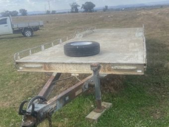 25 x 8 ft Trailer