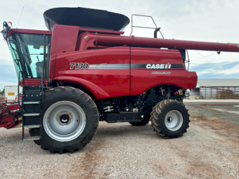 2012 Case IH 7130 Header with 40ft Front and Trailer