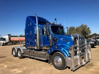 2017 Kenworth T409 SAR 50"