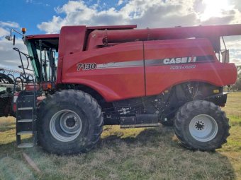 2012 Case IH 7130 Header with Case 2142 40ft Draper Front