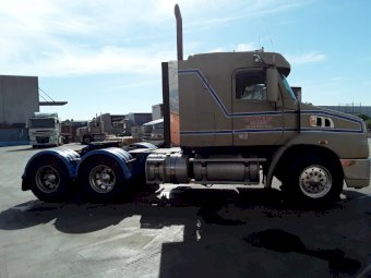 2014 Freightliner CST112