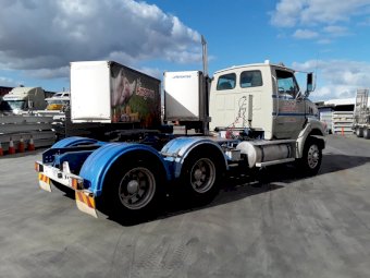 2004 Ford Sterling LT9500