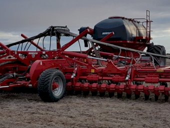 2015 Horsch Sprinter 12NT Airseeder and 12,000 Aircart