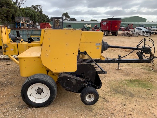New Holland BC5070 Small Square Baler