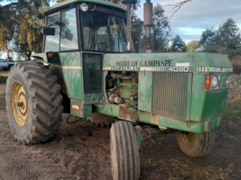 1984 Chamberlain 4090 Tractor